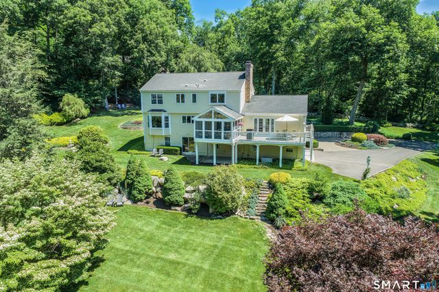 15 Hull Place, Ridgefield, CT 06877