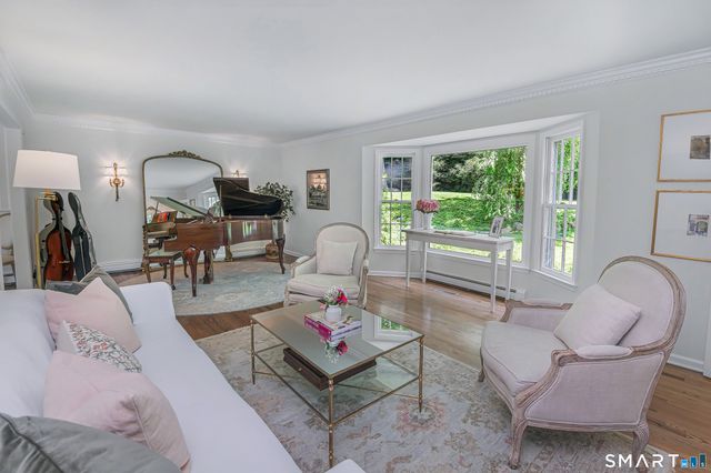 15 Hull Place, Ridgefield, CT 06877