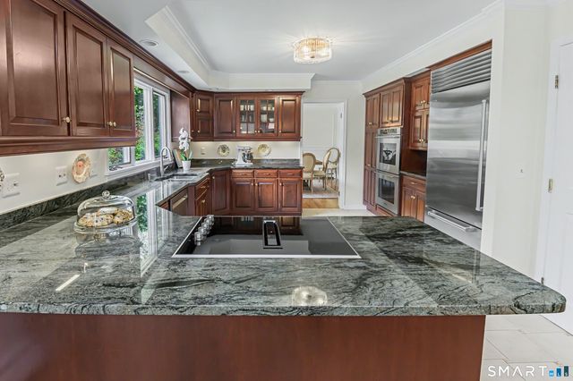 15 Hull Place, Ridgefield, CT 06877