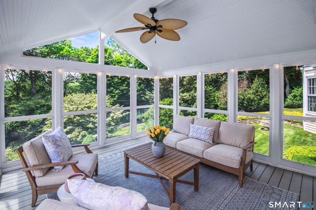 15 Hull Place, Ridgefield, CT 06877