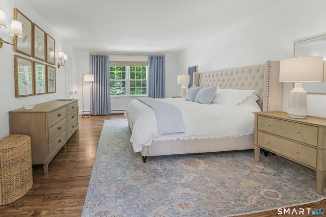 15 Hull Place, Ridgefield, CT 06877
