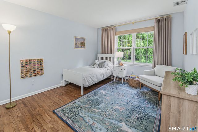 15 Hull Place, Ridgefield, CT 06877