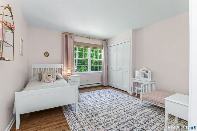 15 Hull Place, Ridgefield, CT 06877