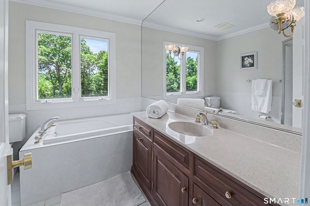 15 Hull Place, Ridgefield, CT 06877