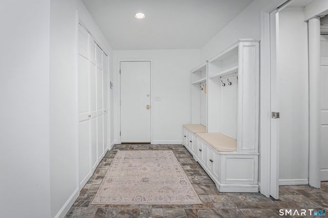 15 Hull Place, Ridgefield, CT 06877
