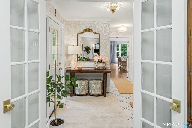 15 Hull Place, Ridgefield, CT 06877