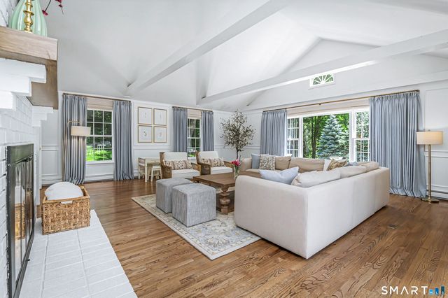 15 Hull Place, Ridgefield, CT 06877