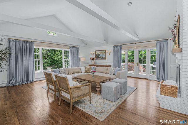 15 Hull Place, Ridgefield, CT 06877