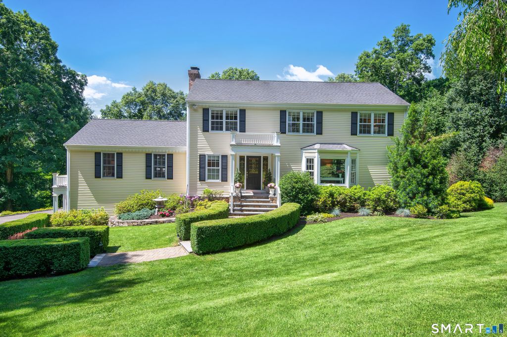 15 Hull Place, Ridgefield, CT 06877