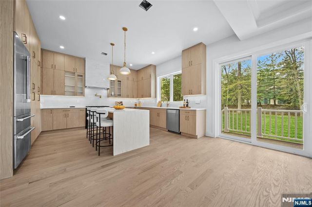 52 Congressional Parkway, Livingston, NJ 07039
