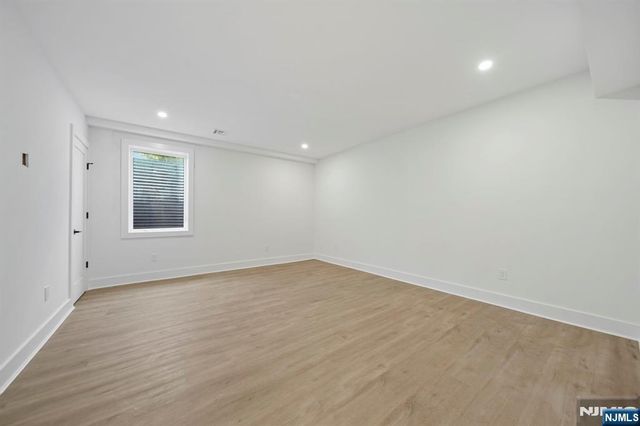 52 Congressional Parkway, Livingston, NJ 07039