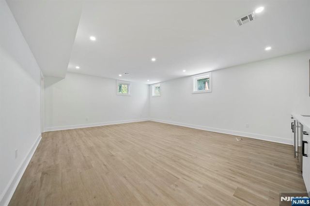 52 Congressional Parkway, Livingston, NJ 07039