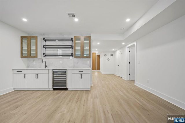 52 Congressional Parkway, Livingston, NJ 07039