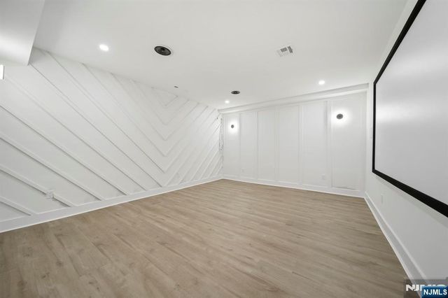52 Congressional Parkway, Livingston, NJ 07039