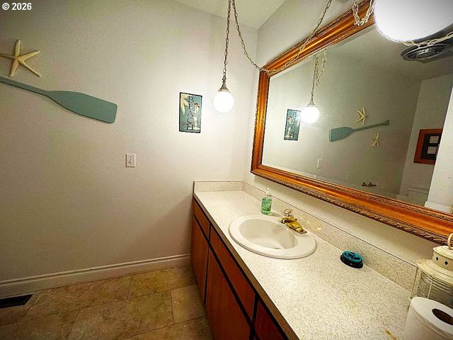 166 PEACOCK Ln, Myrtle Creek, OR 97457
