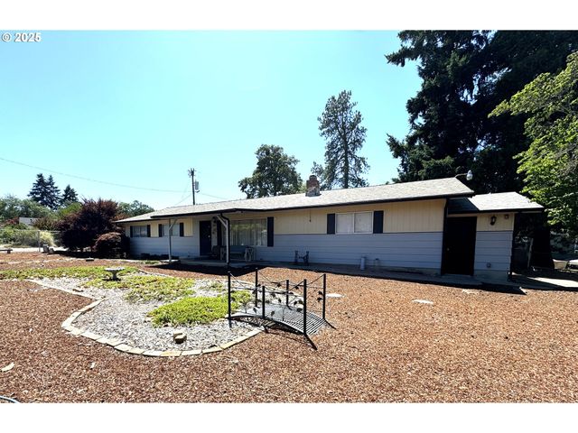 166 PEACOCK Ln, Myrtle Creek, OR 97457