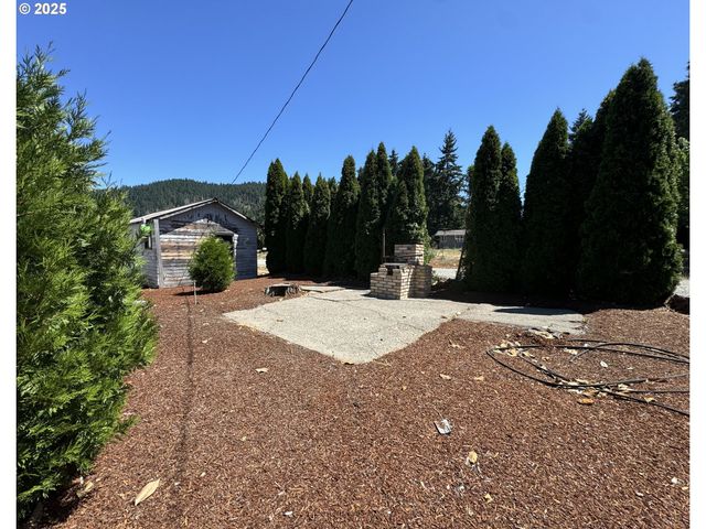 166 PEACOCK Ln, Myrtle Creek, OR 97457