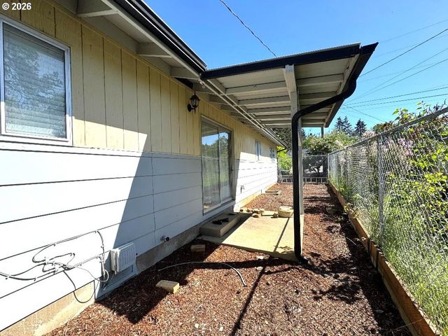 166 PEACOCK Ln, Myrtle Creek, OR 97457