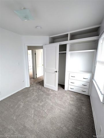 26234 Woodmont Street, Roseville, MI 48066