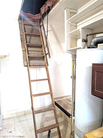 26234 Woodmont Street, Roseville, MI 48066