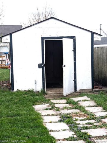 26234 Woodmont Street, Roseville, MI 48066