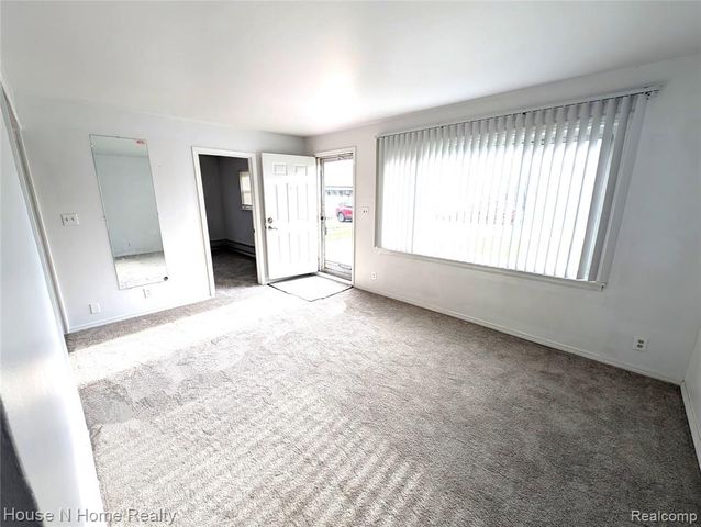 26234 Woodmont Street, Roseville, MI 48066