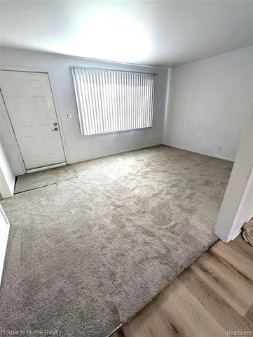 26234 Woodmont Street, Roseville, MI 48066