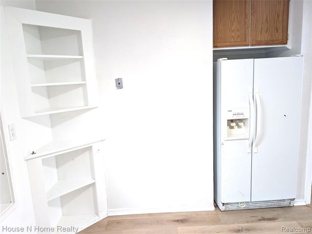 26234 Woodmont Street, Roseville, MI 48066