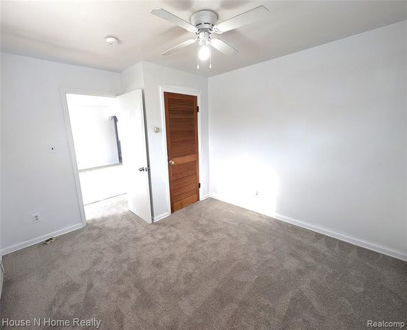 26234 Woodmont Street, Roseville, MI 48066