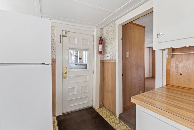393 Wadleigh Falls Road, Newmarket, NH 03857