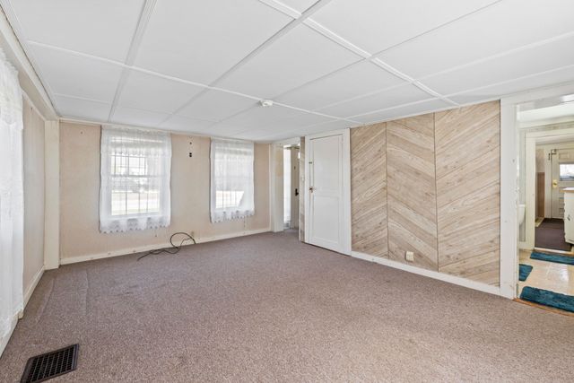 393 Wadleigh Falls Road, Newmarket, NH 03857