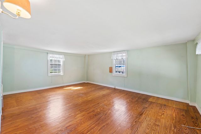 393 Wadleigh Falls Road, Newmarket, NH 03857