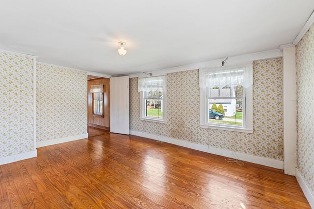 393 Wadleigh Falls Road, Newmarket, NH 03857