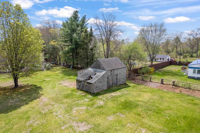 393 Wadleigh Falls Road, Newmarket, NH 03857