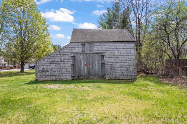 393 Wadleigh Falls Road, Newmarket, NH 03857