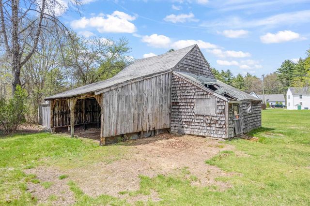 393 Wadleigh Falls Road, Newmarket, NH 03857