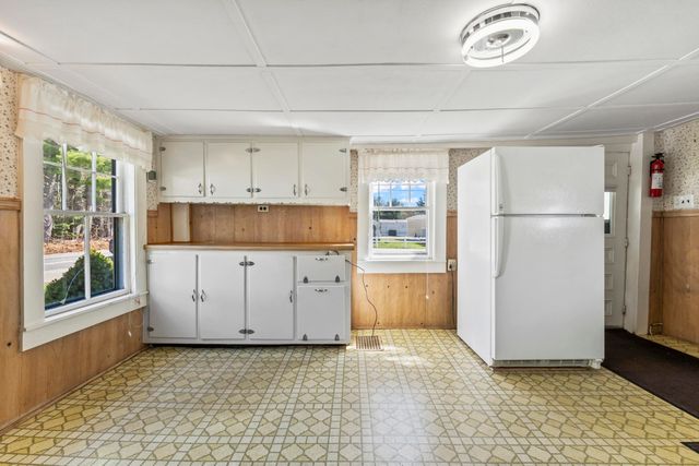 393 Wadleigh Falls Road, Newmarket, NH 03857
