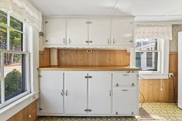 393 Wadleigh Falls Road, Newmarket, NH 03857