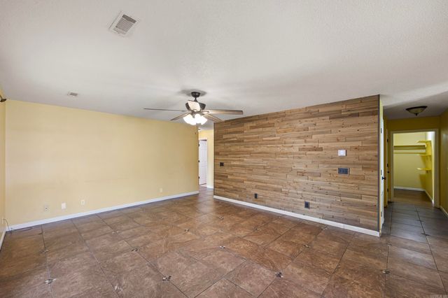10 Cagle Street, Clarksville, AR 72830