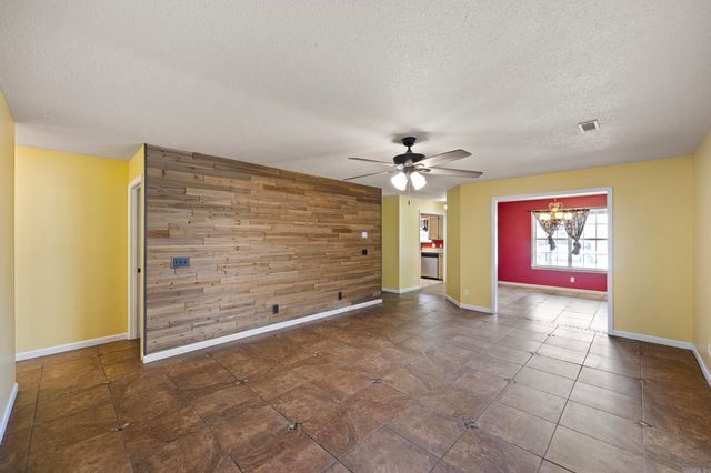 10 Cagle Street, Clarksville, AR 72830
