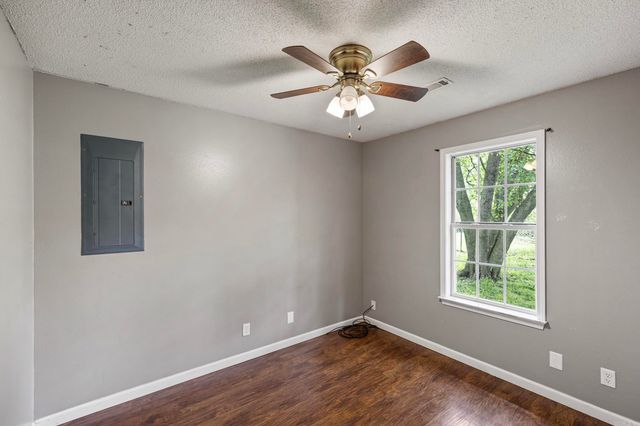 10 Cagle Street, Clarksville, AR 72830