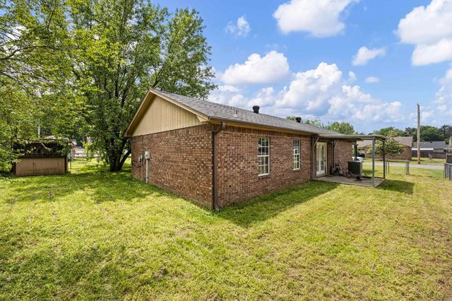 10 Cagle Street, Clarksville, AR 72830
