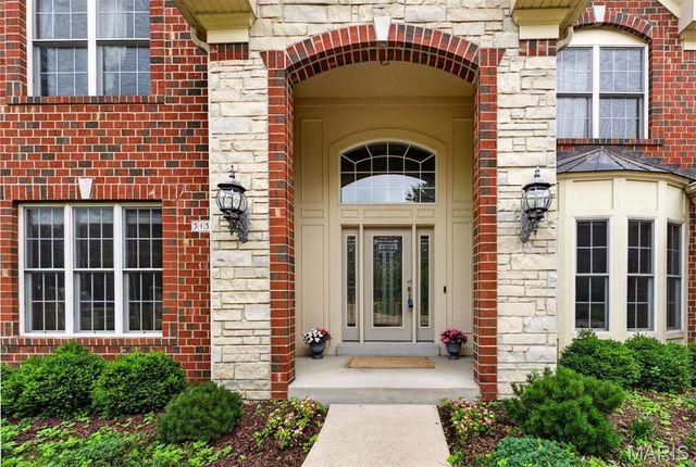 515 Graeser Road, Creve Coeur, MO 63141