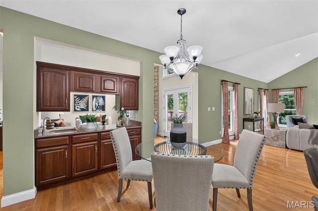 515 Graeser Road, Creve Coeur, MO 63141