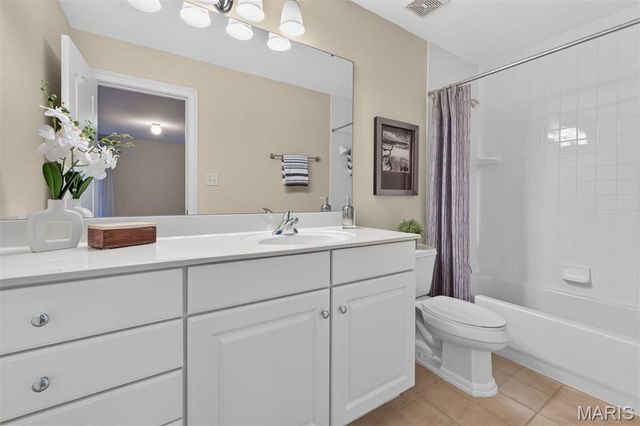515 Graeser Road, Creve Coeur, MO 63141