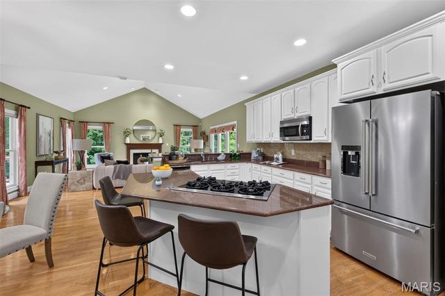 515 Graeser Road, Creve Coeur, MO 63141