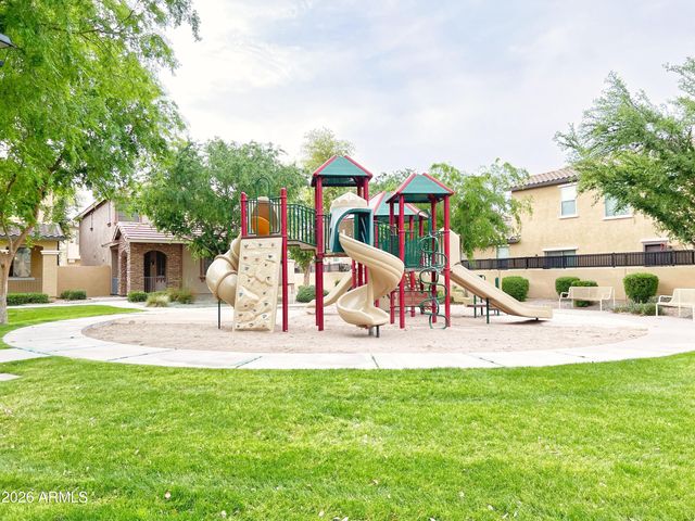 113 E Palomino Drive, Gilbert, AZ 85296