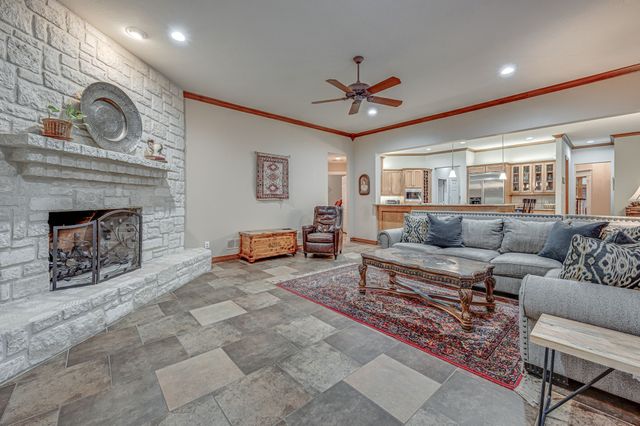100 Oak Forest Lane, Ovilla, TX 75154