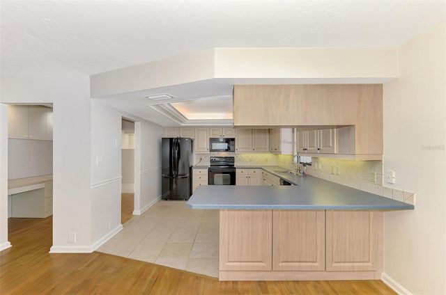 4136 WAKE AVENUE, Sarasota, FL 34241