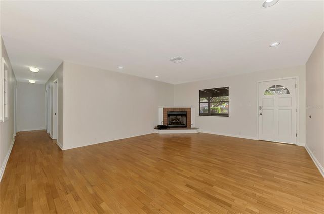 4136 WAKE AVENUE, Sarasota, FL 34241